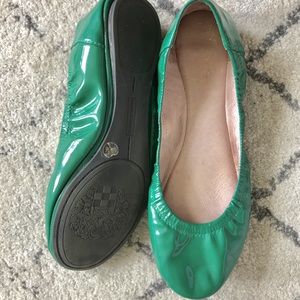 Green Vince Camuto ballerina flats sz 6